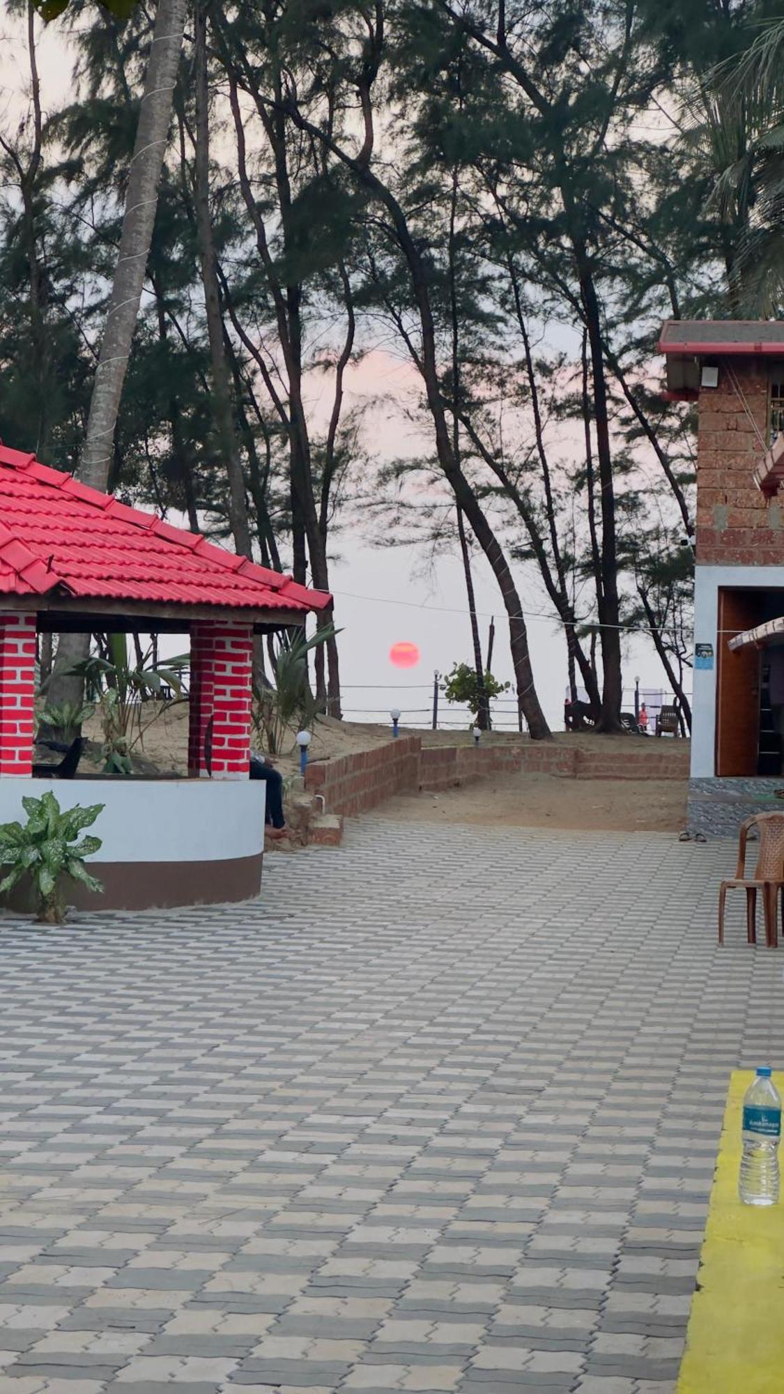 White Sand Beach Stay Resort Kumta Exterior foto